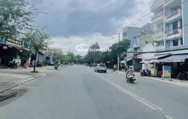 Bán gấp- Giảm sâu -Nhà 2 tầng mới đẹp, hẻm Ô tô, Trung tâm Thủ Đức